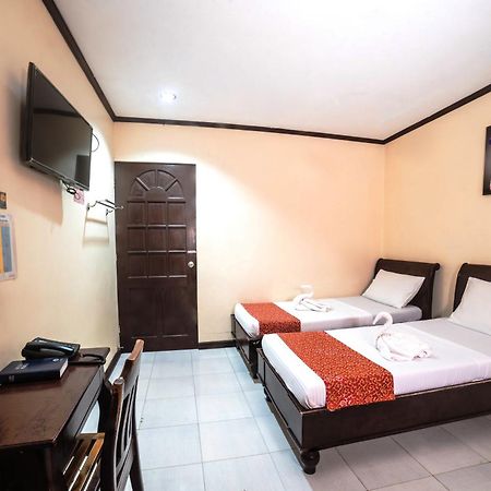 Hotel Reddoorz Near Ormoc Port Terminal Extérieur photo