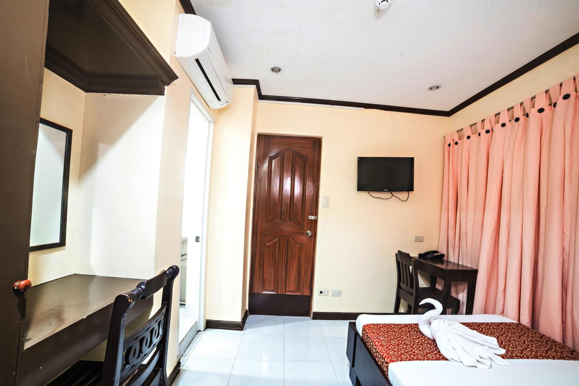 Hotel Reddoorz Near Ormoc Port Terminal Extérieur photo